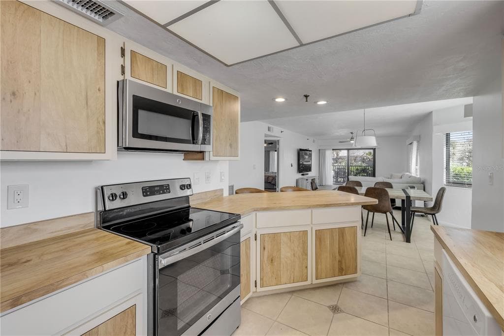 3001 S ATLANTIC AVENUE 503 photo 14