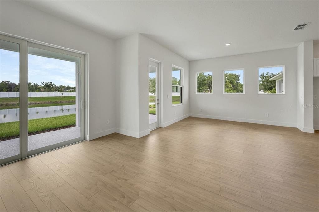 7249 MEADOWSHADE COURT photo 9