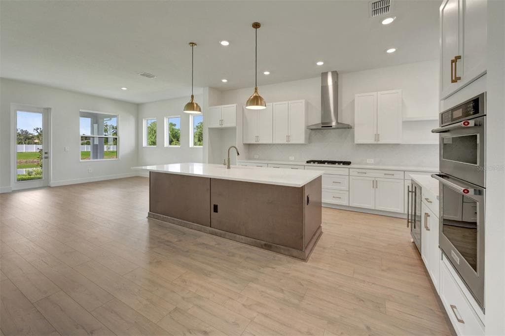 7249 MEADOWSHADE COURT photo 4