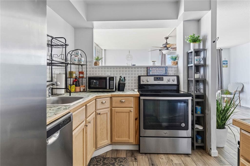 2800 N ATLANTIC AVENUE 1216 photo 9
