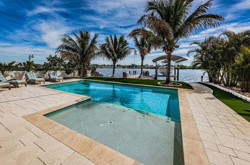 658 BAYSHORE DRIVE photo 6