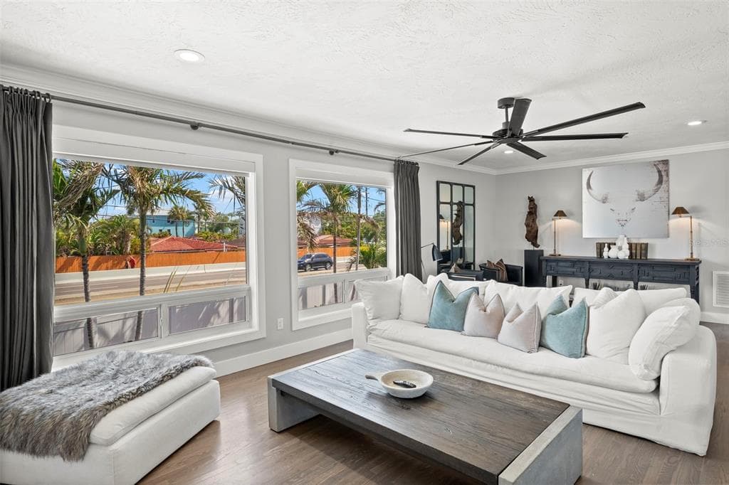 439 CAUSEWAY BOULEVARD photo 13
