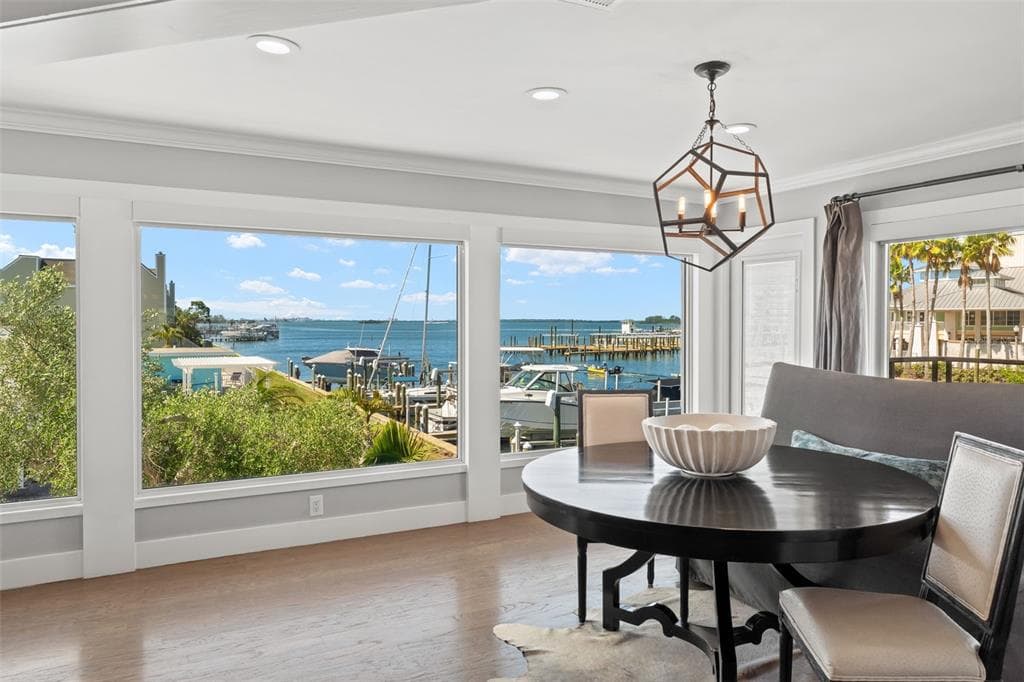 439 CAUSEWAY BOULEVARD photo 4