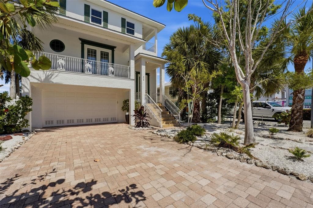 418 PINE AVENUE photo 5