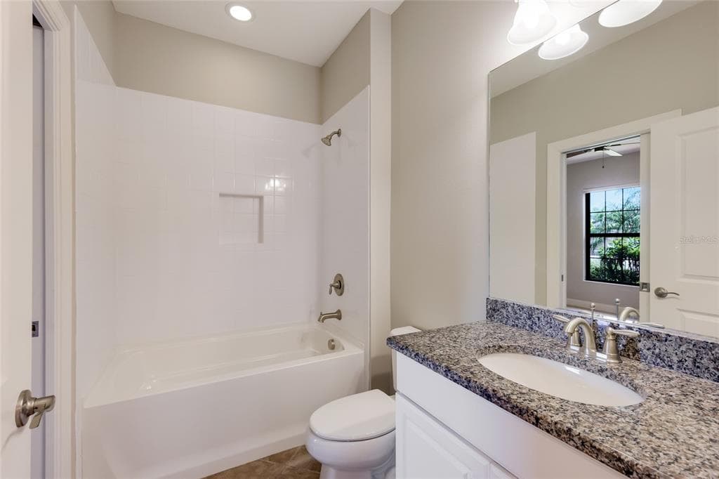 8280 VARENNA DRIVE photo 21