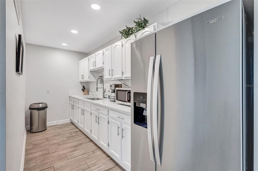 8817 BAY POINTE DRIVE 107 photo 22