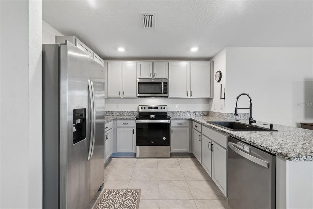 4222 AUTUMN FOG COURT photo 4