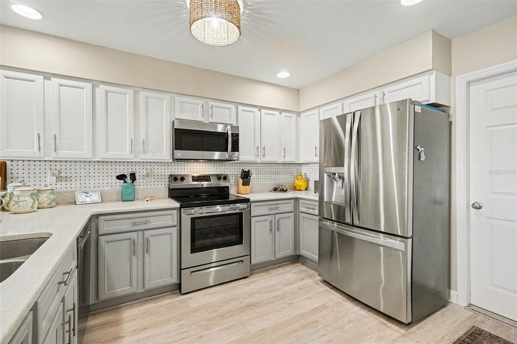 26333 NADIR ROAD 111 photo 14