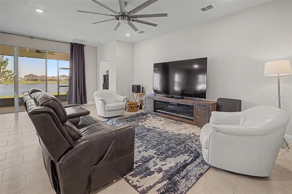 176 BRIGHT IBIS AVENUE photo 9