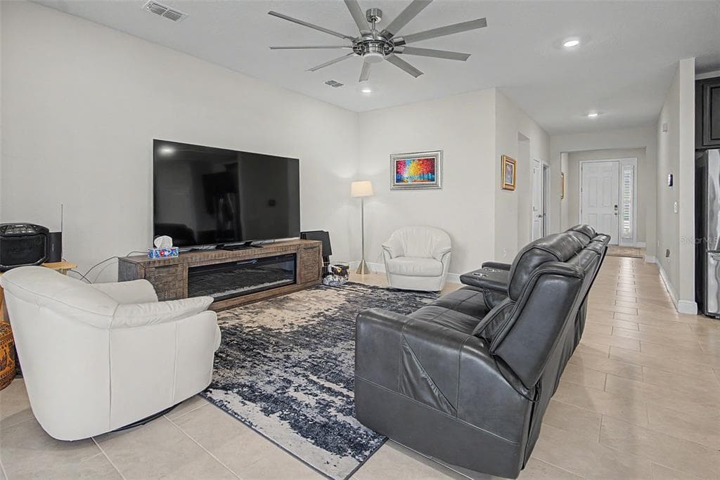 176 BRIGHT IBIS AVENUE photo 10