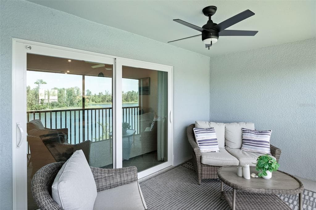 14241 HERITAGE LANDING BOULEVARD 1827 photo 7