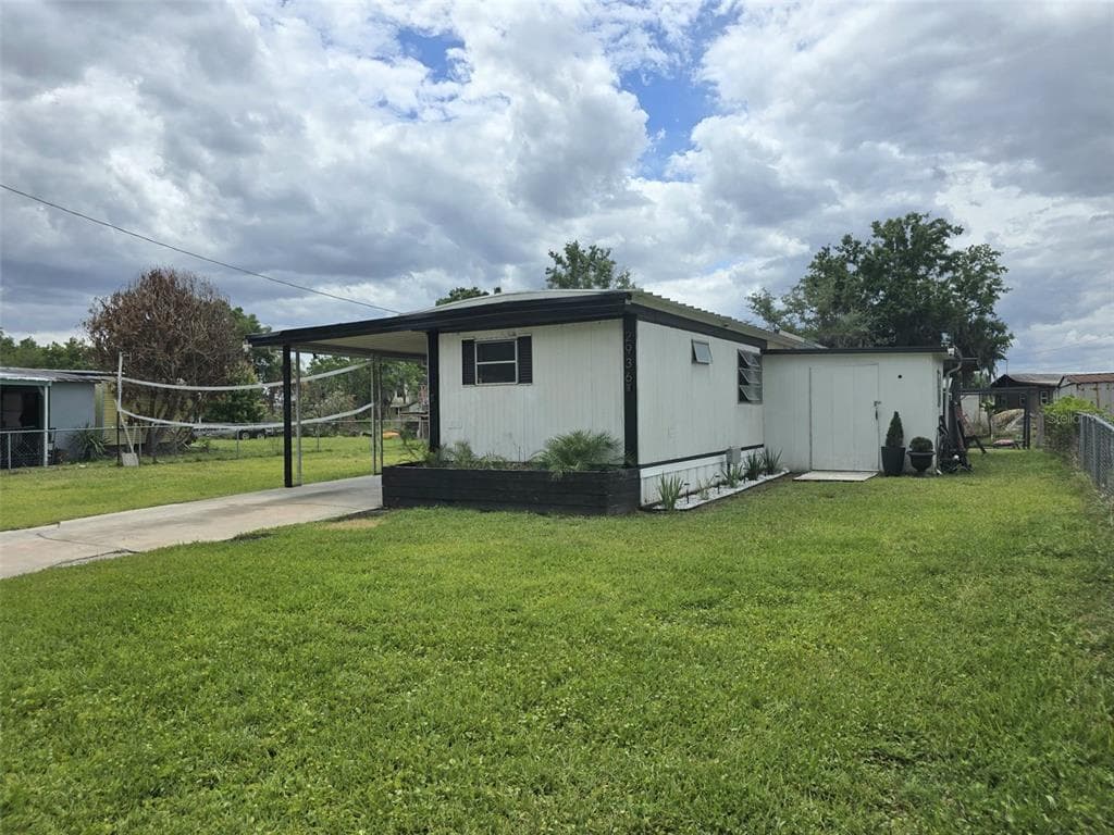 2936 N PALM CIRCLE photo 3