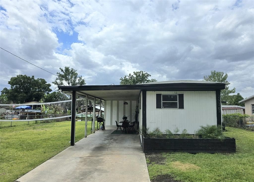 2936 N PALM CIRCLE photo 1