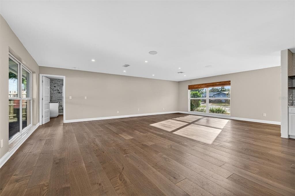 4200 BEACH DRIVE SE photo 6