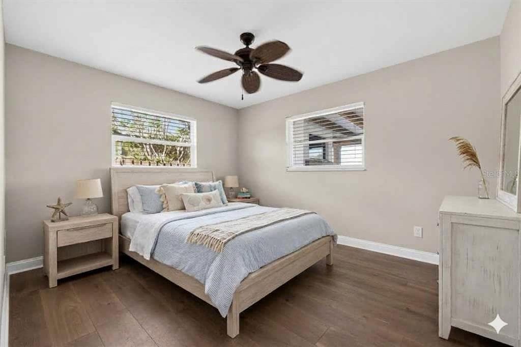 4200 BEACH DRIVE SE photo 16