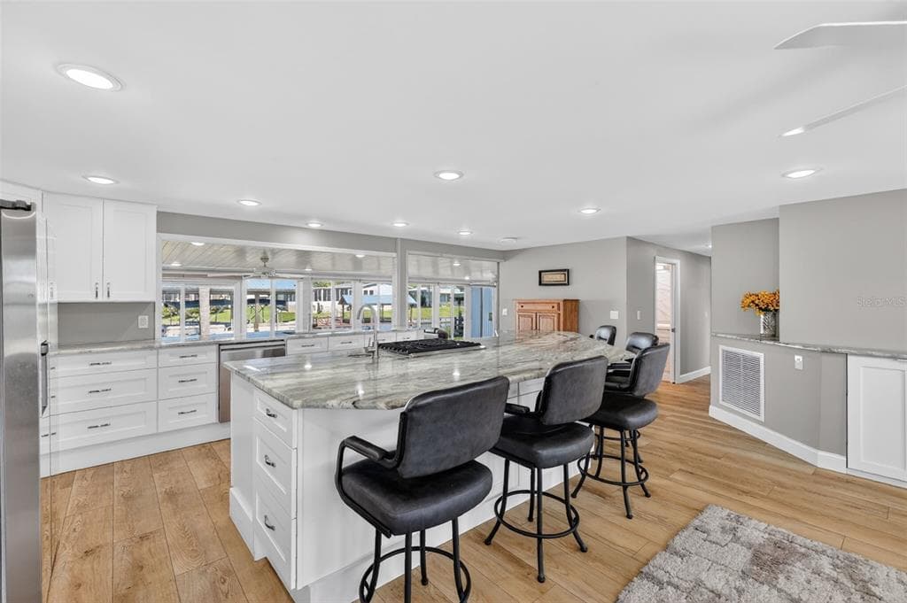 1015 SOUTHLAND DRIVE photo 8