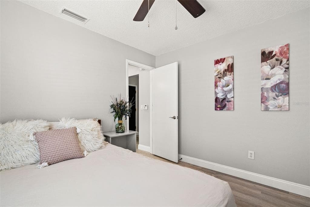 12908 LONGCREST DRIVE photo 16