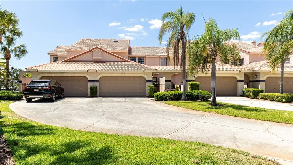 10438 SAINT TROPEZ PLACE photo 2