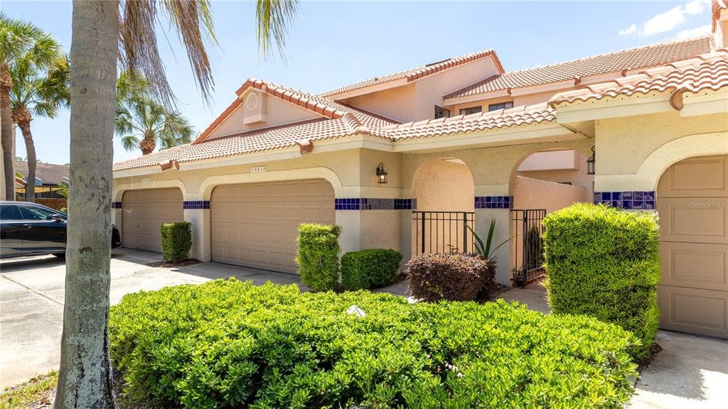 10438 SAINT TROPEZ PLACE photo 3