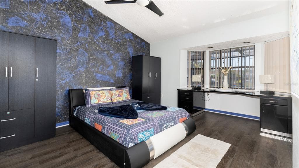 10438 SAINT TROPEZ PLACE photo 14