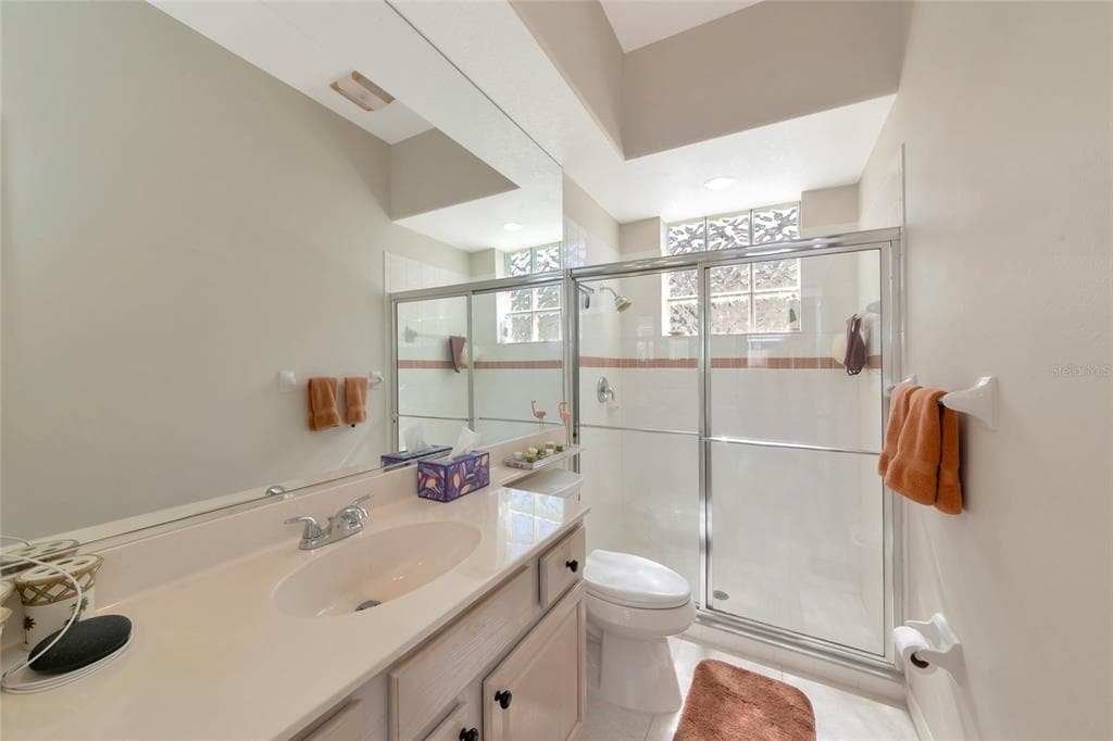 4956 BRIDGEHAMPTON BOULEVARD photo 20