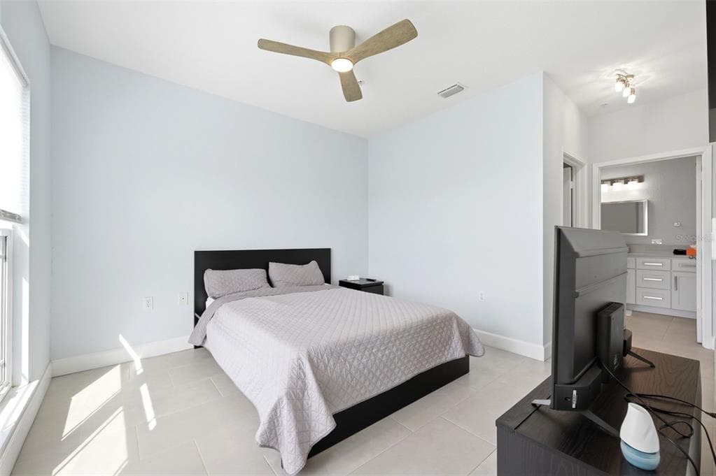 210 3RD STREET W 8305 photo 20