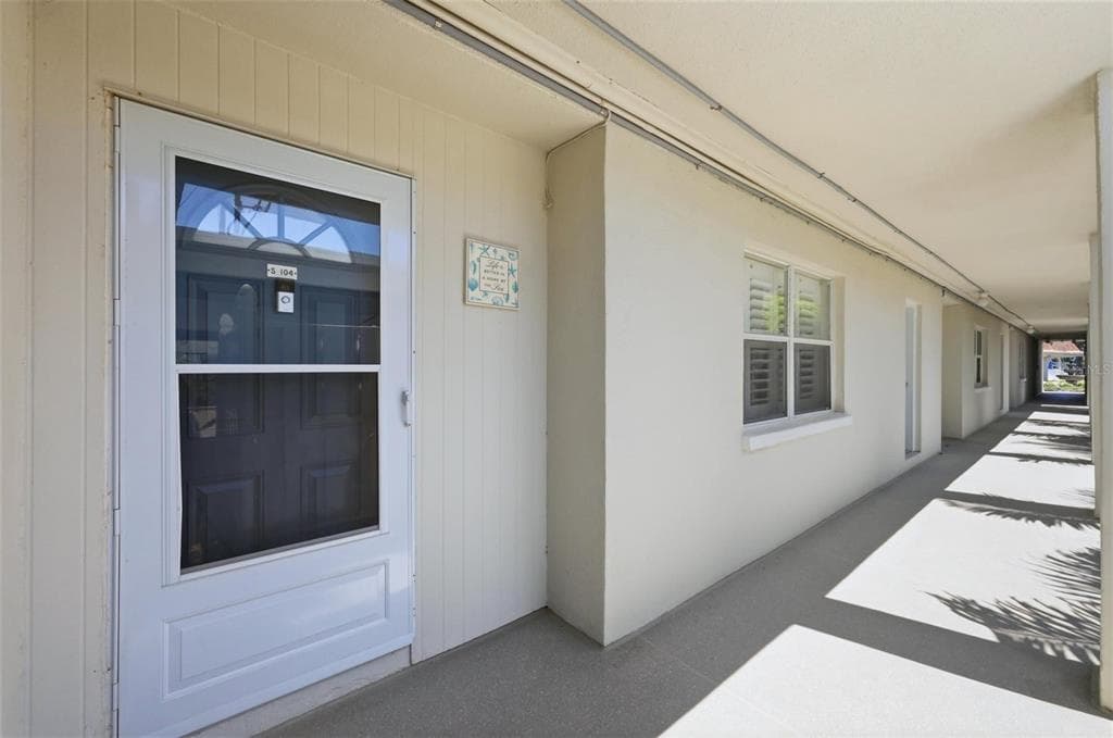 2110 BENJAMIN FRANKLIN DRIVE 104 photo 2