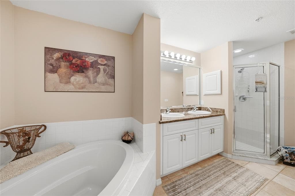 255 W END DRIVE 3306 photo 23