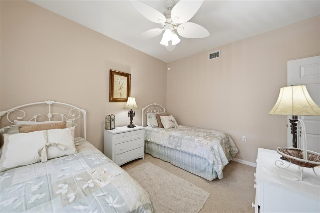 255 W END DRIVE 3306 photo 24