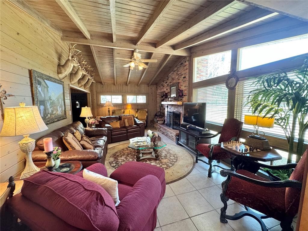11816 SE COUNTY ROAD 234 photo 4