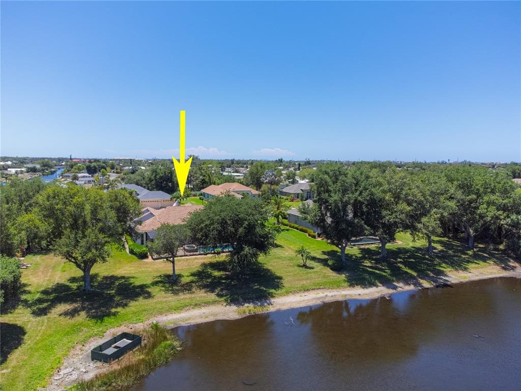 183 CLEAR LAKE DRIVE photo 6