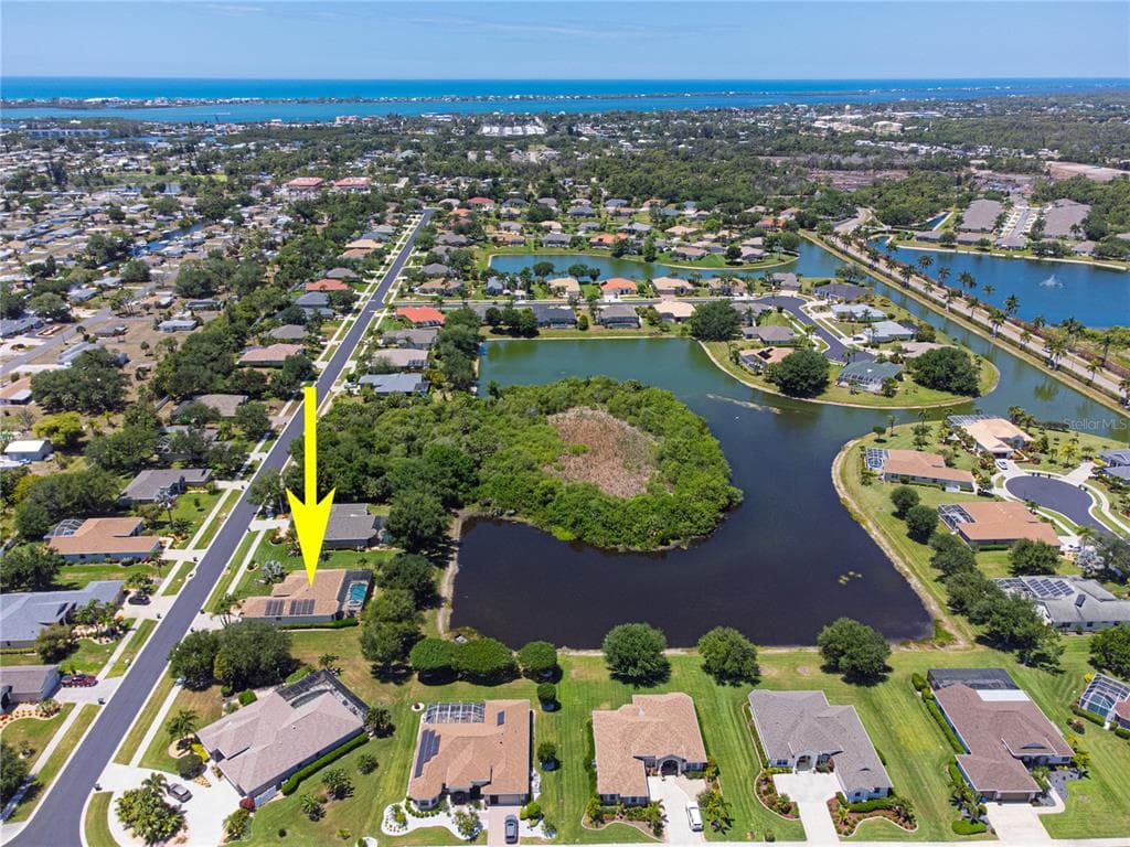 183 CLEAR LAKE DRIVE photo 8