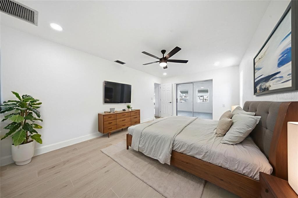 5040 GALLEON COURT photo 12