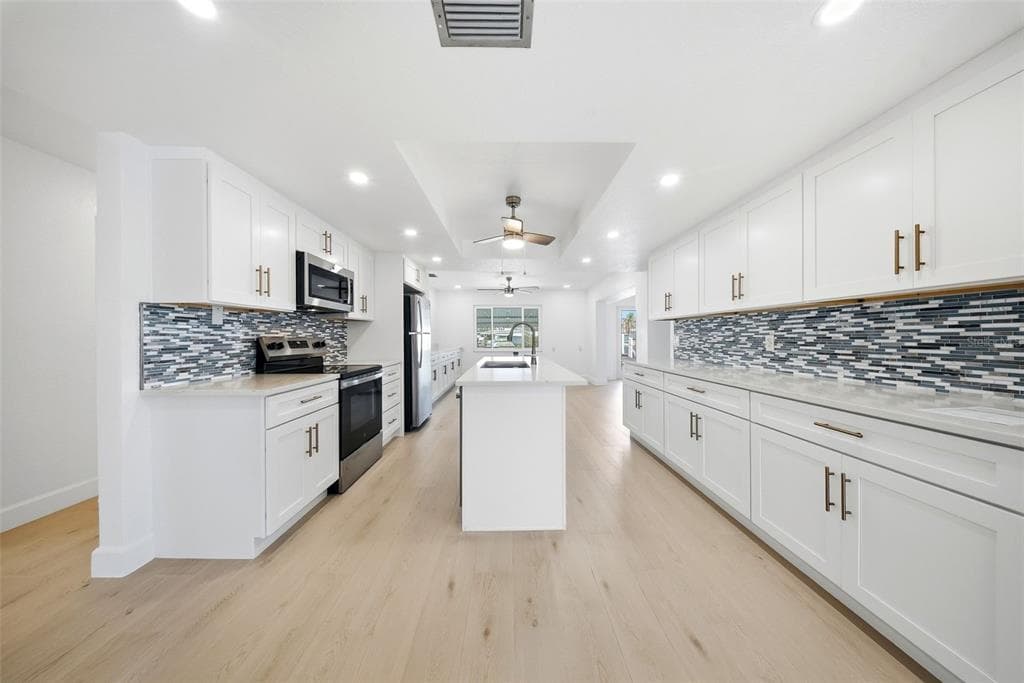 5040 GALLEON COURT 5