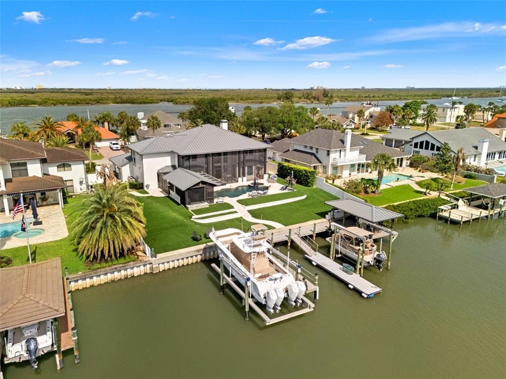 1214 COMMODORE DRIVE 5