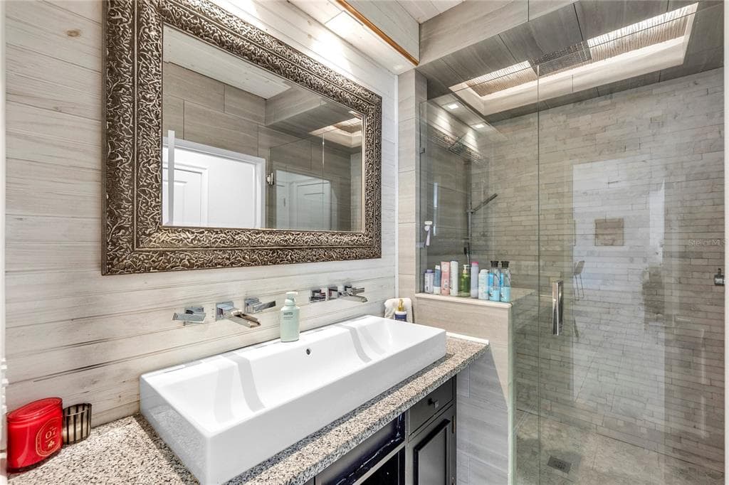 4612 7TH STREET COURT E photo 9