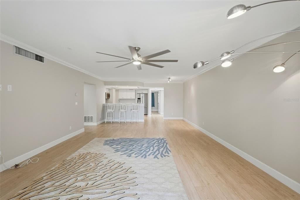 1100 PINELLAS BAYWAY S G2 photo 9