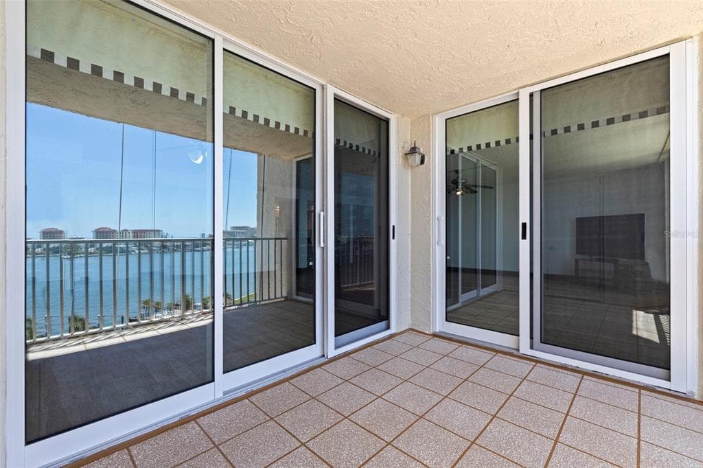 736 ISLAND WAY 504 photo 19