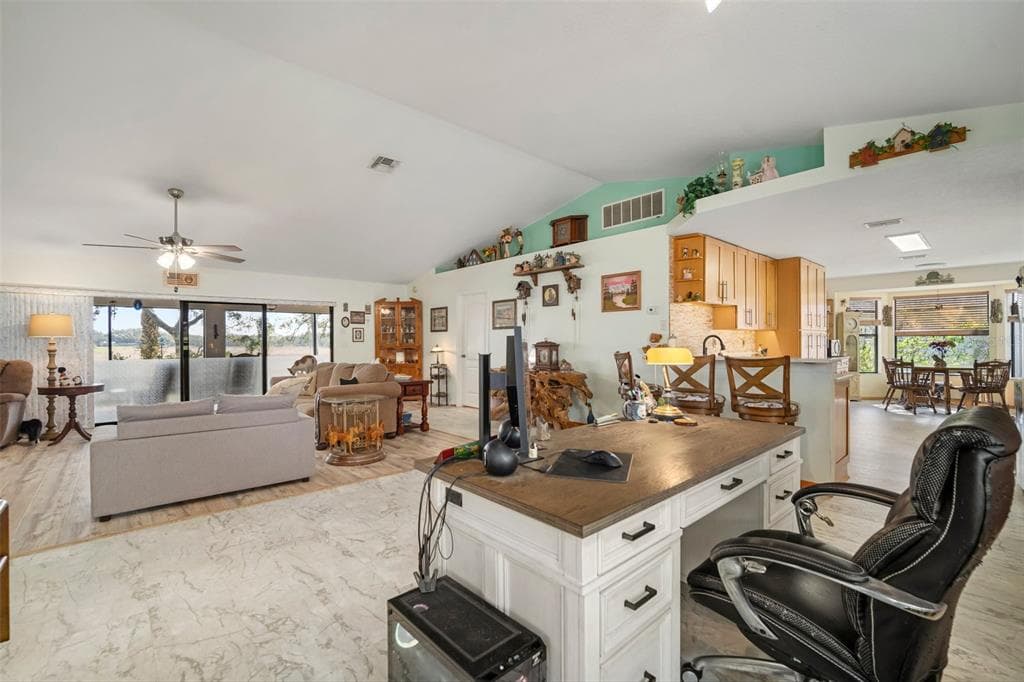1472 IVYDALE ROAD photo 8