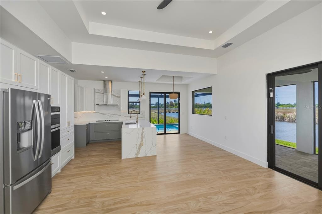 7 SUNFLOWER DRIVE photo 18