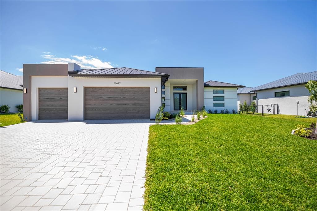 16692 LIGGETT CIRCLE photo 1