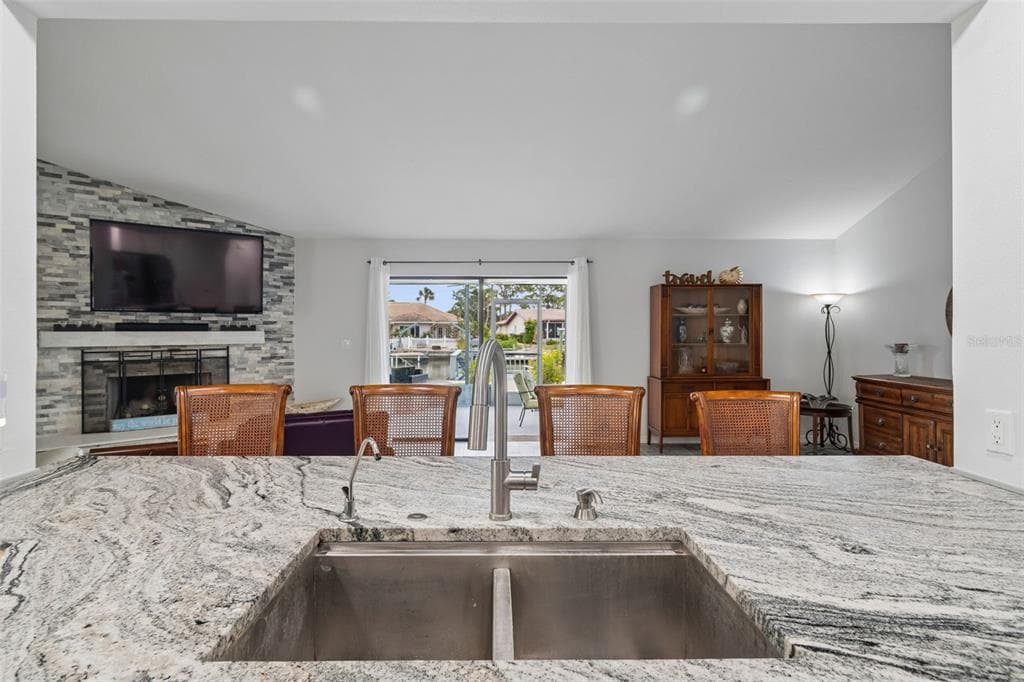5440 LEAHY LANE photo 6