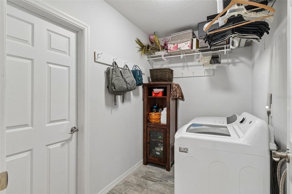 5440 LEAHY LANE photo 25