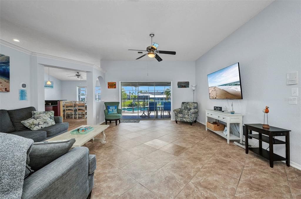 9582 ARSIPE CIRCLE photo 11