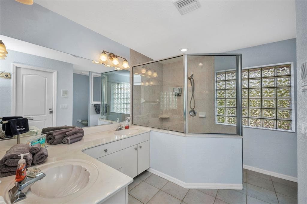 9582 ARSIPE CIRCLE photo 19