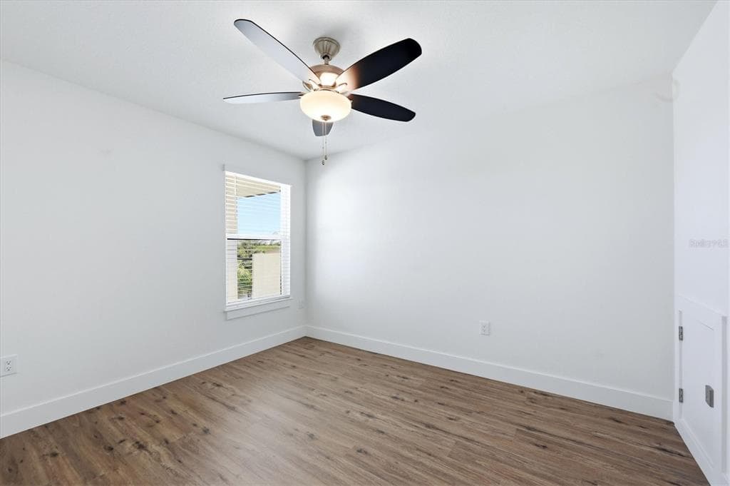 12387 MINOT AVENUE photo 24