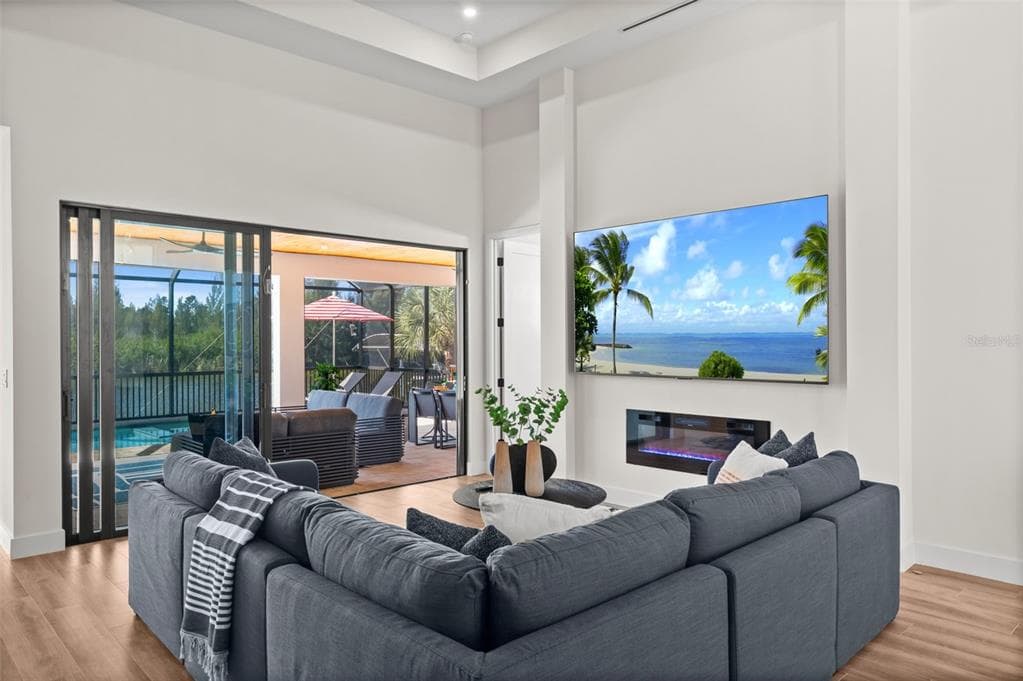 10522 RIVERSIDE ROAD photo 12