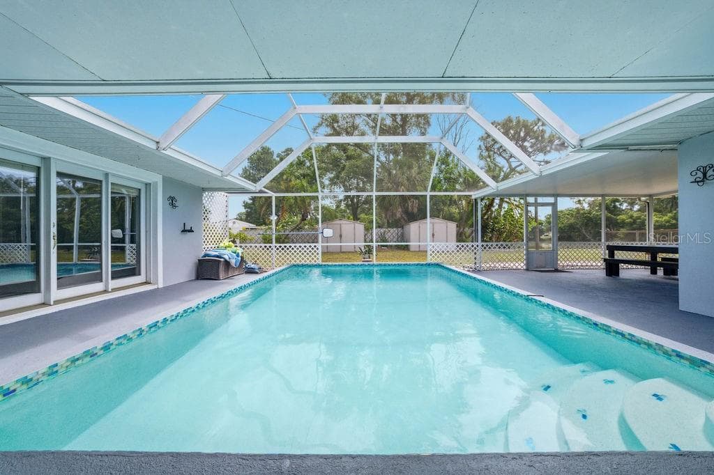 6901 17TH LANE N photo 4
