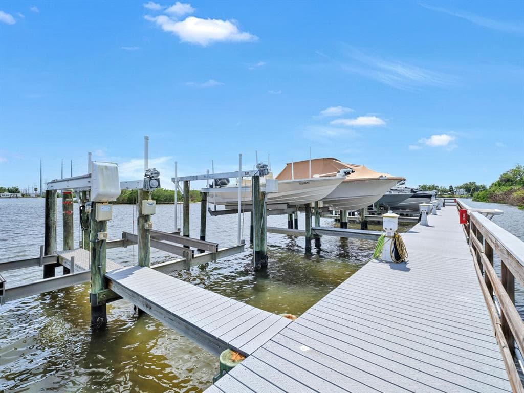 8013 KEY WEST CONCH DRIVE photo 19
