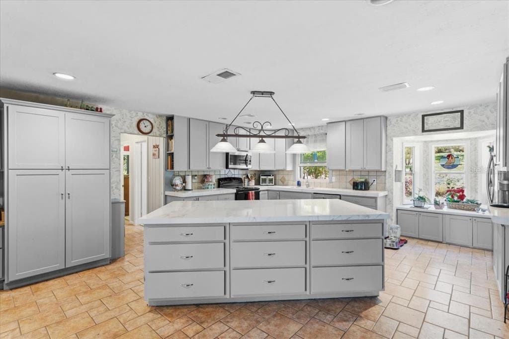 8386 AUSTIN ROAD photo 18